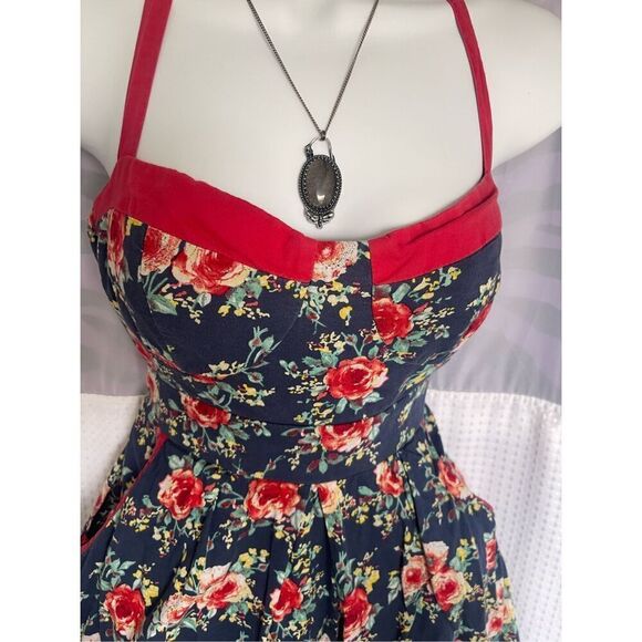 Y2K Short Floral Sundress With Red Trim - Picture 6 of 6